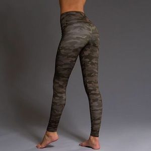 Onzie High Rise Leggings Moss Camo 